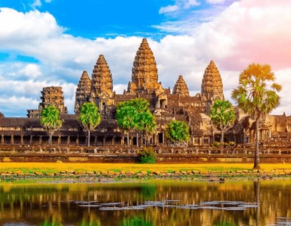 SCOPRI ANGKOR WAT, UNA DELLE PIÙ GRANDI CITTÀ MEDIEVALI DEL MONDO!