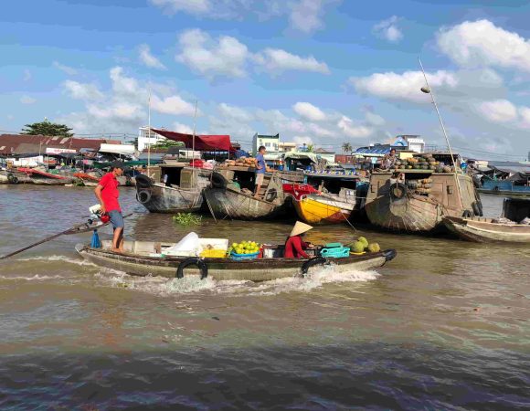 Cai Rang floating market