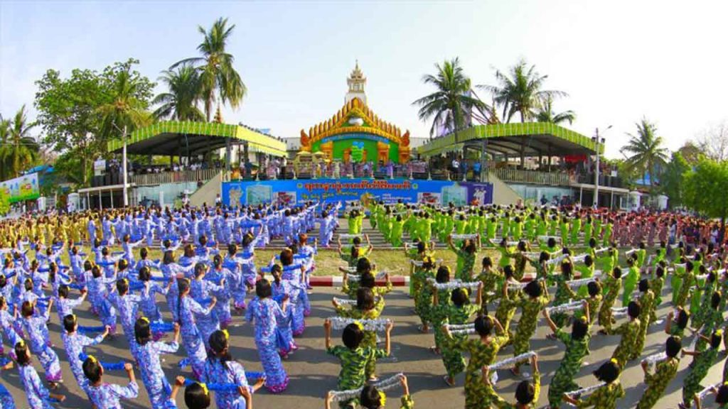 Festa Di Capodanno Nel Myanmar
