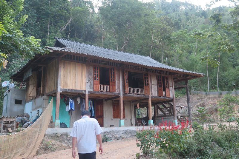 Homestay in a stilt house