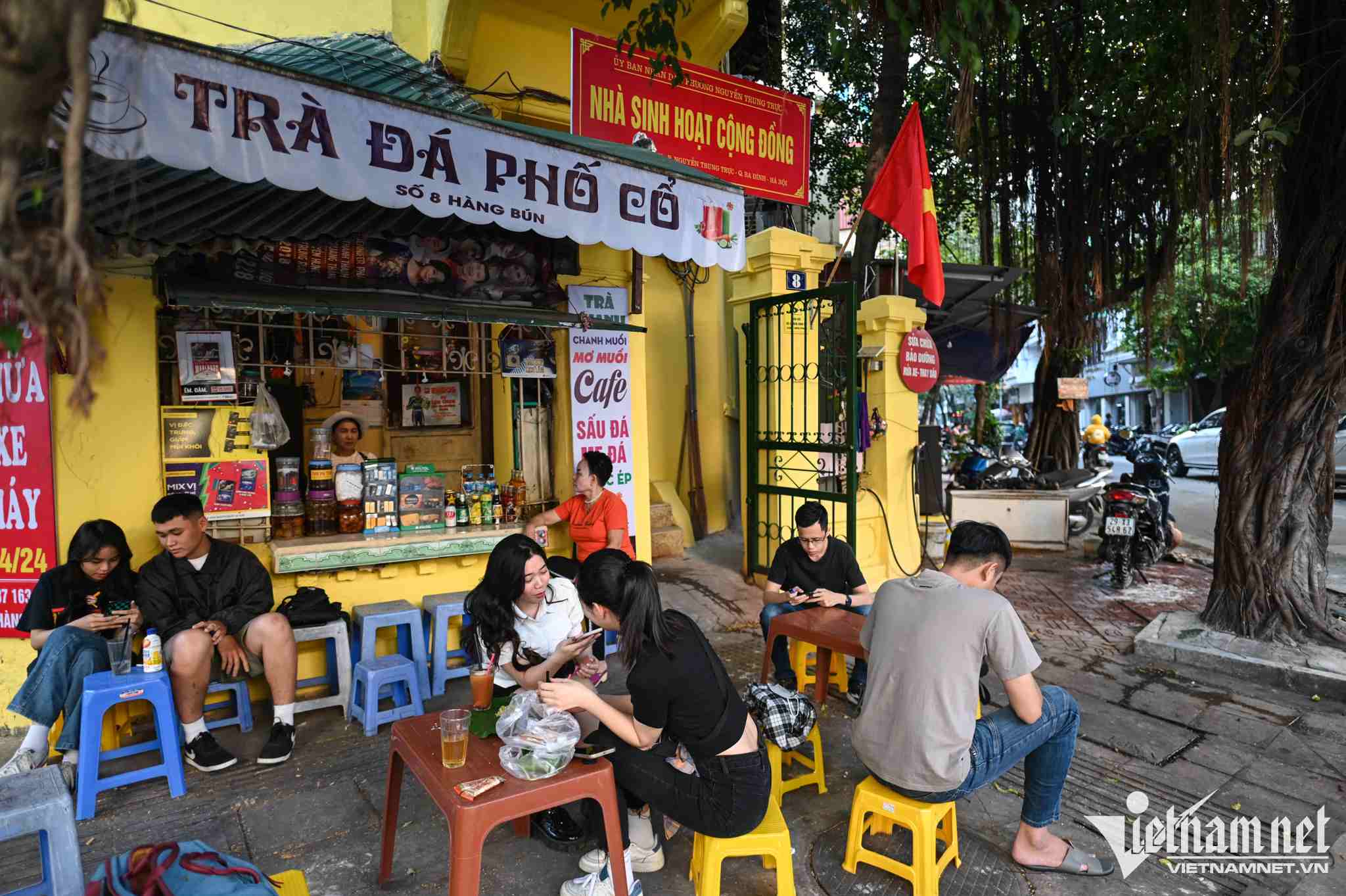 Cosa Fare In Vietnam - Asseggiare Il Tè Freddo Sulla Strada (fonte Vietnamnet)